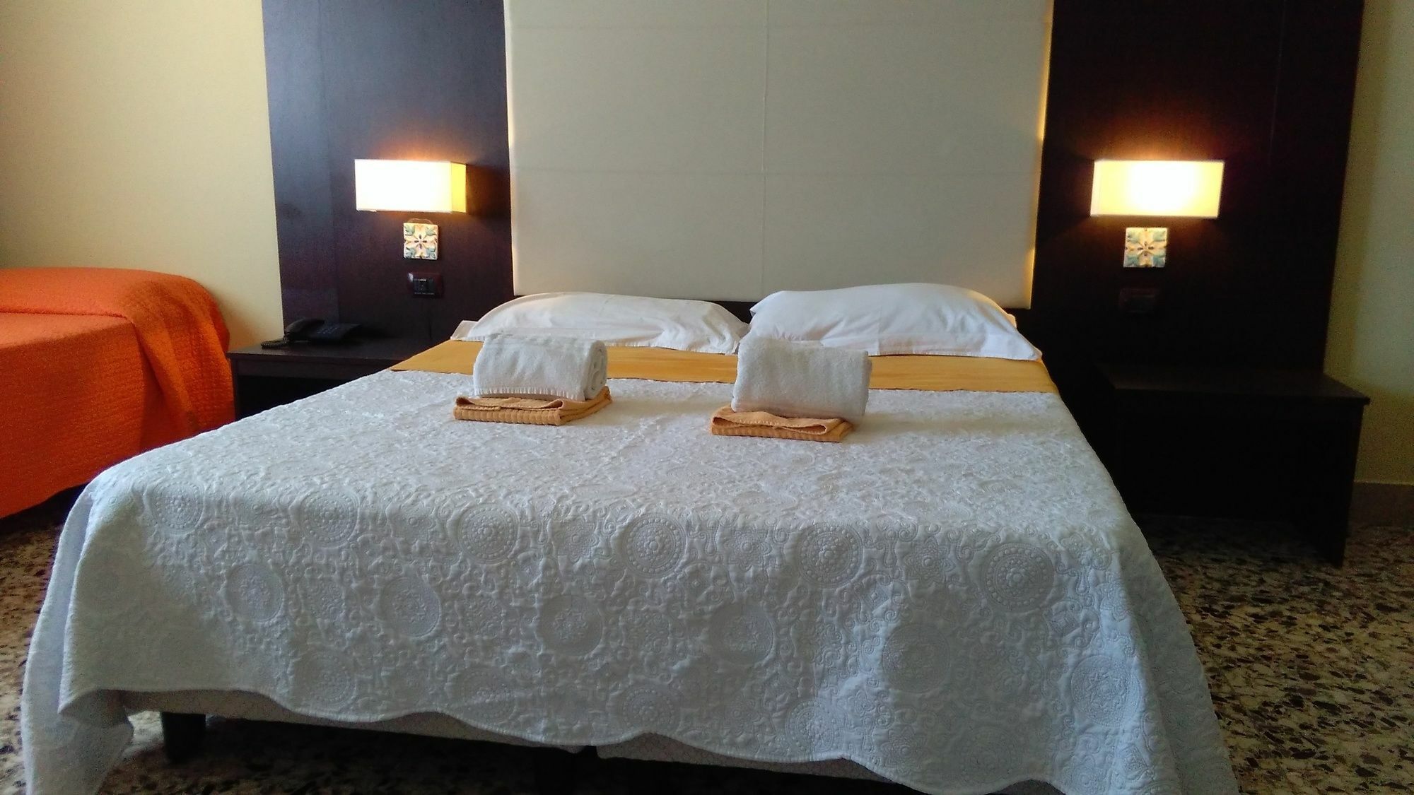 Hotel Liberta Палермо Экстерьер фото